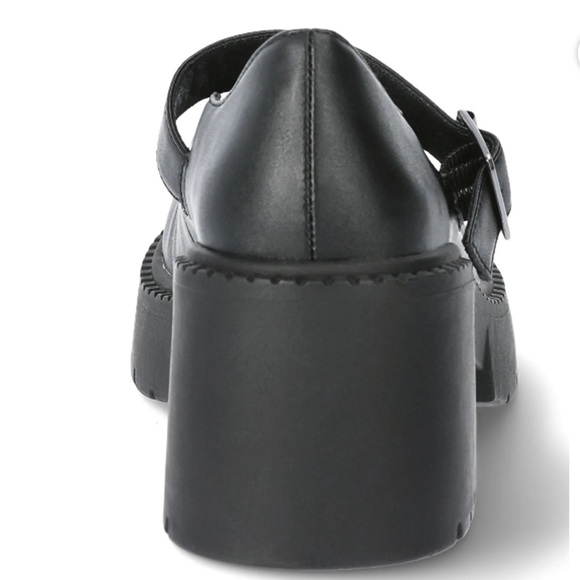 Madden NYC Women's Lug Maryjane Shoes - Picture 5 of 5